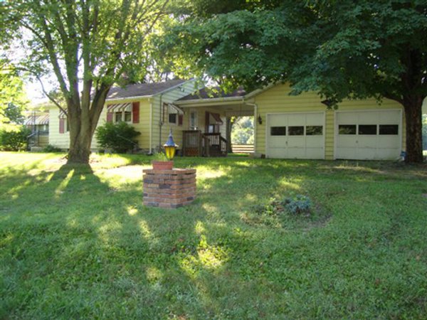 Country Home Real Estate Auction